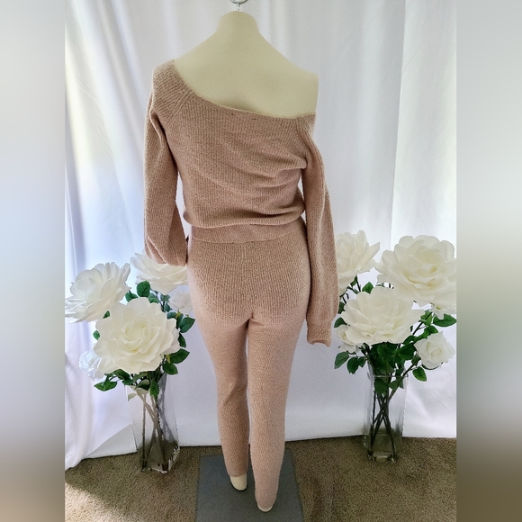 Express Sweater Set - Picture 4 of 5